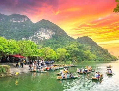 Hà Nội – Ninh Bình – Đường Lâm – Hang Múa – Tam Cốc – Tuyệt Tịnh Cốc 